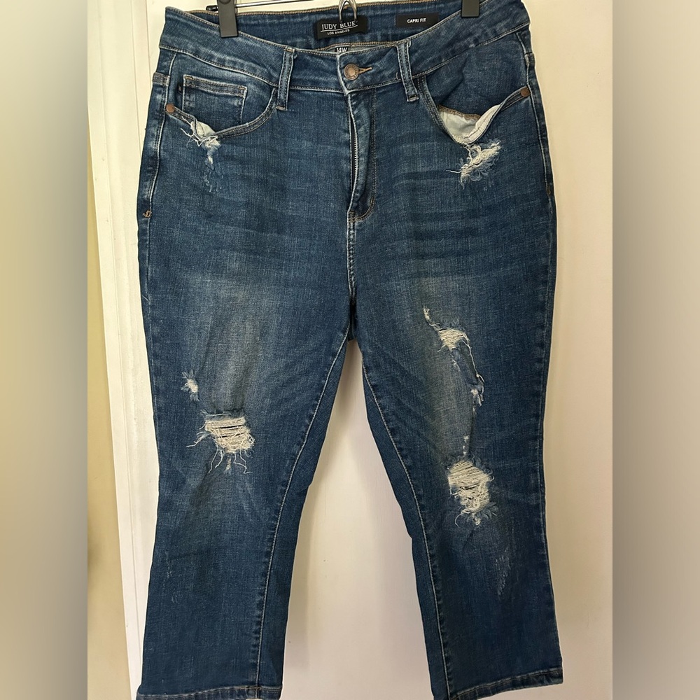 Judy Blue Capri Fit Jeans 14W